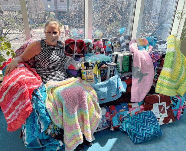 Lycoming Law Association gives blankets to Project Linus | News, Sports, Jobs - Vimarsana News